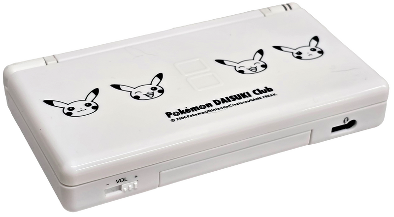 White Pokemon DAISUKI Club Nintendo DS Lite + USB Charger0
